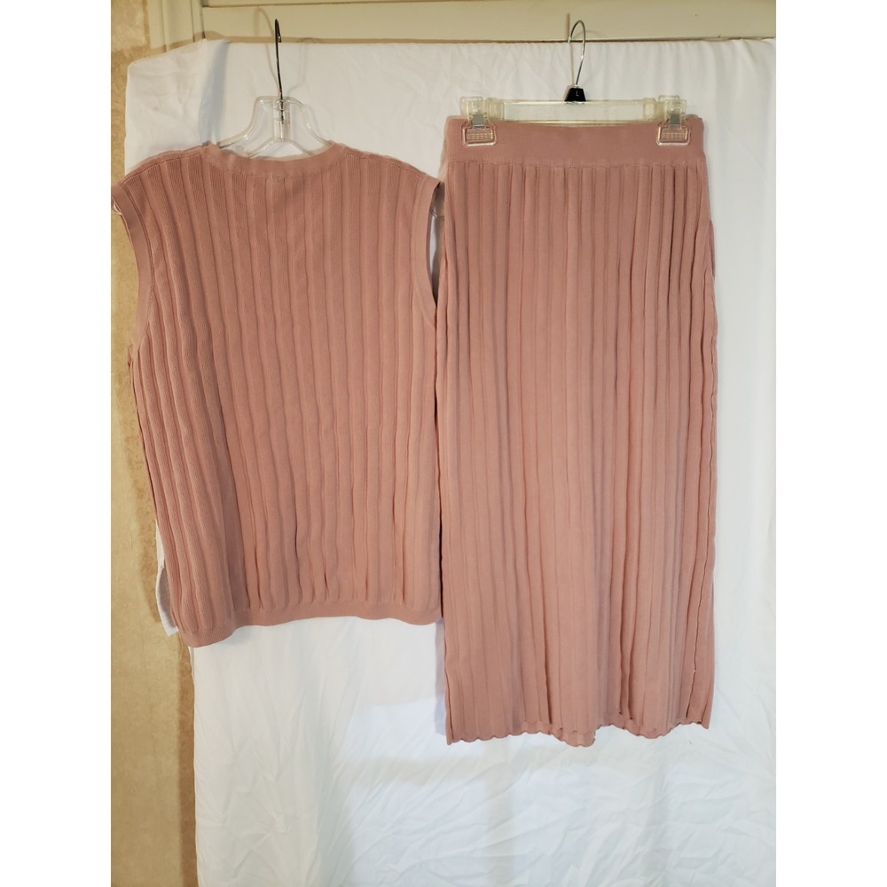 Women's Fashion 2 Peice Skirt Suit Size M Pink
